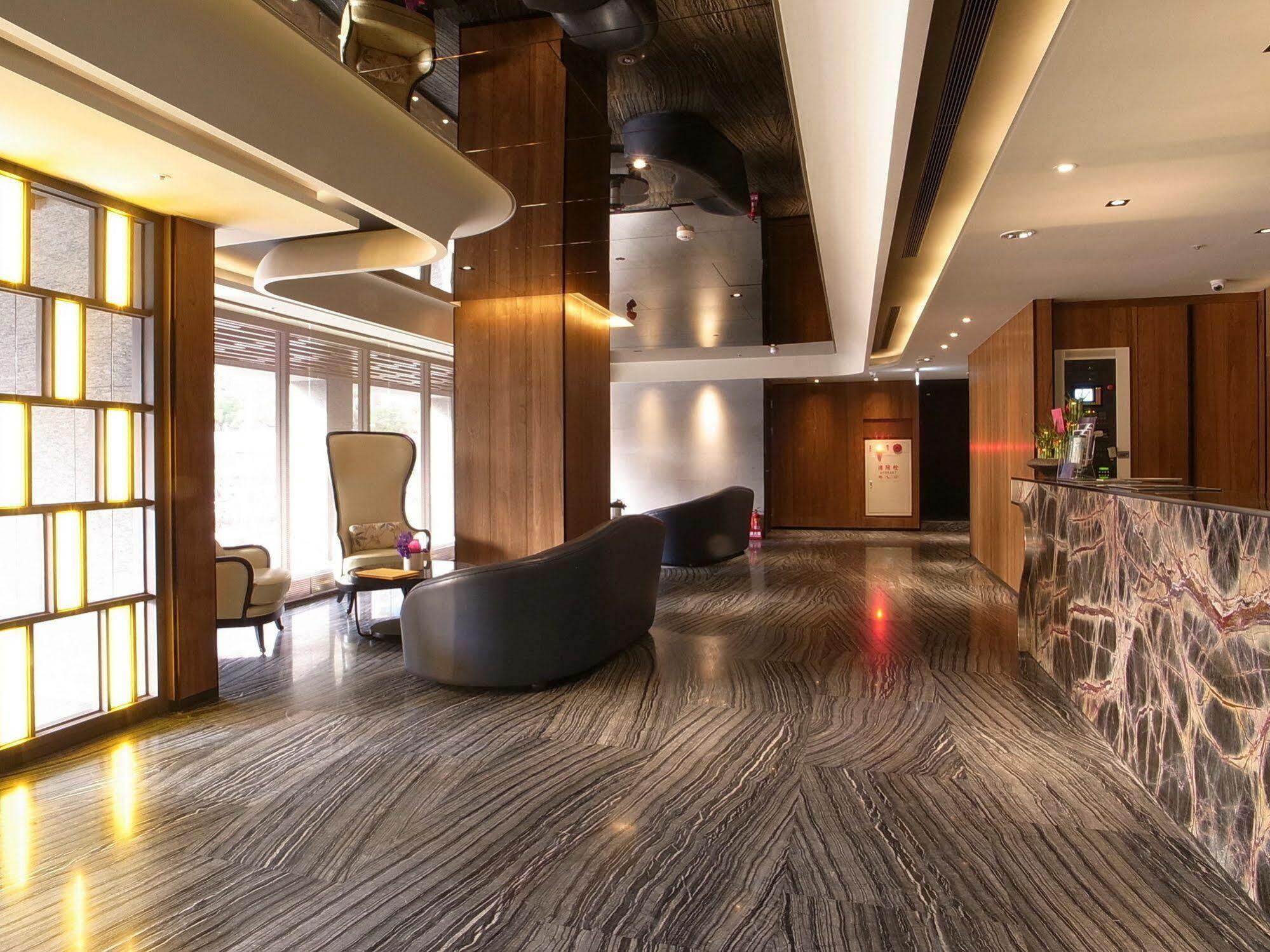 Hotel Midtown Richardson - Kaohsiung Bo'Ai Exteriör bild