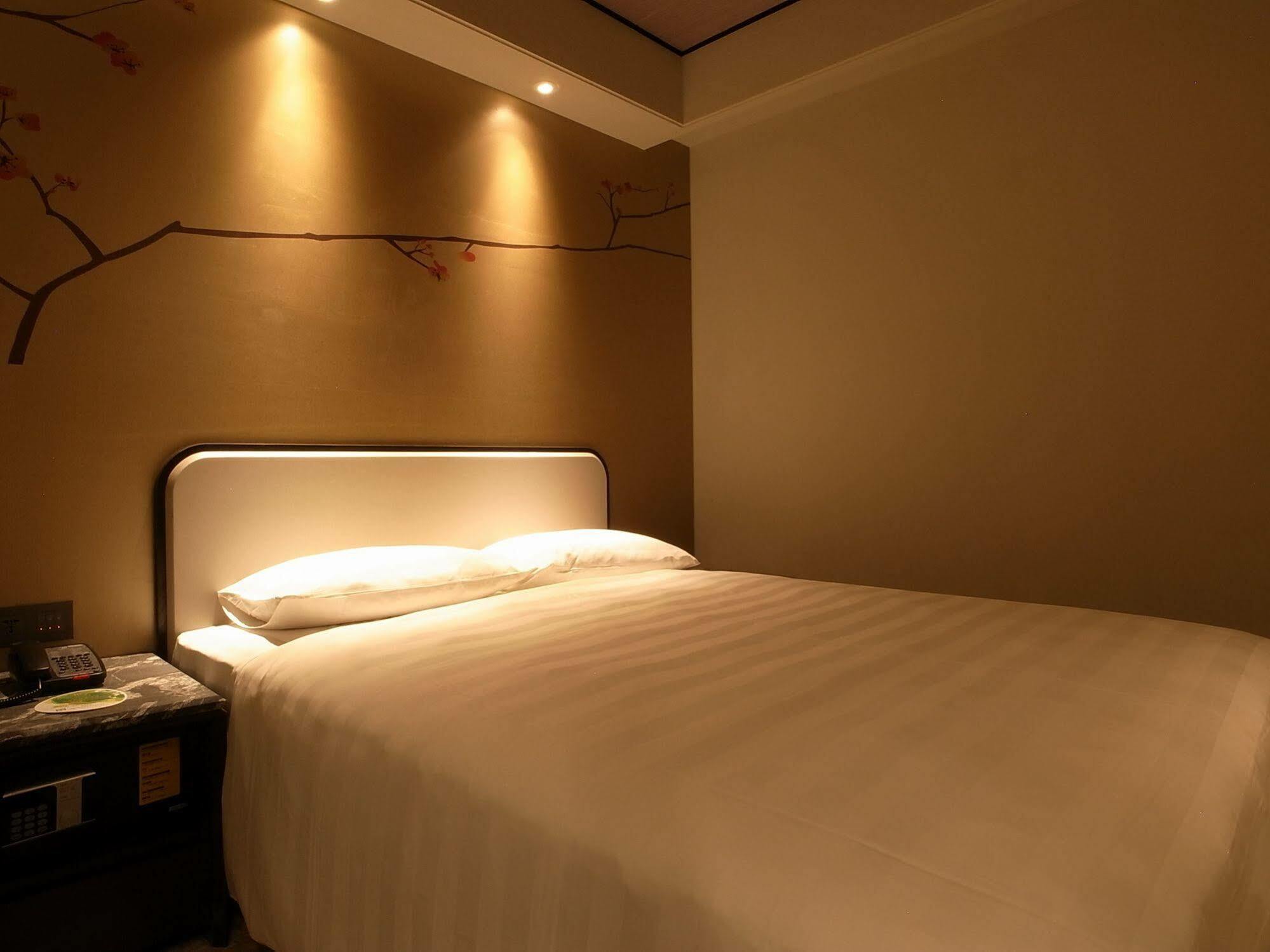 Hotel Midtown Richardson - Kaohsiung Bo'Ai Exteriör bild